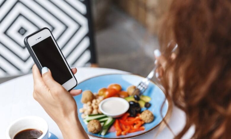 Smartphone Use and Eating Disorders: Understanding the Link
