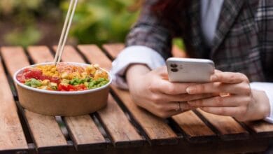 Smartphone Use on Eating Behavior