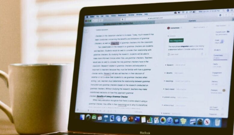AI in Research & Publishing: 10 Major Publisher Policies You Need to Know